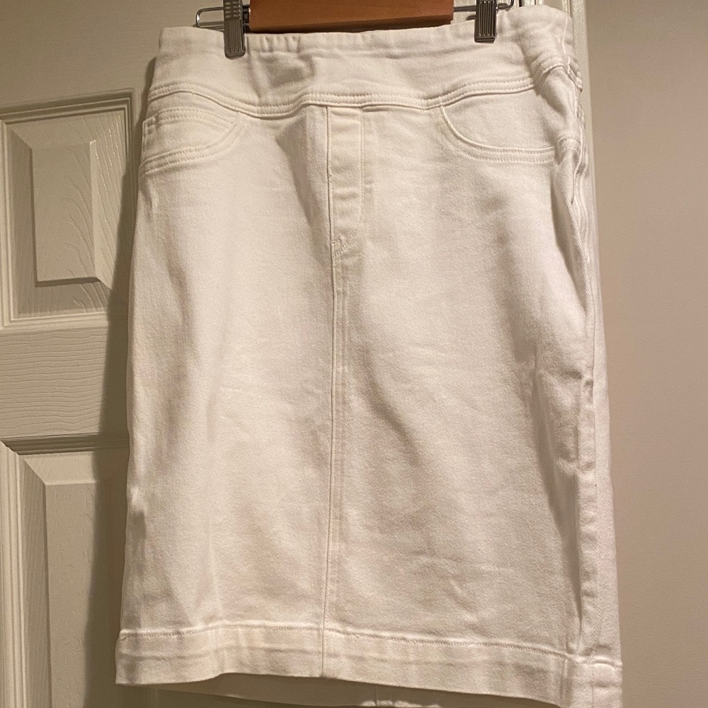 The Main Street Exchange White Cotton Stretch Pencil Skirt Size 4